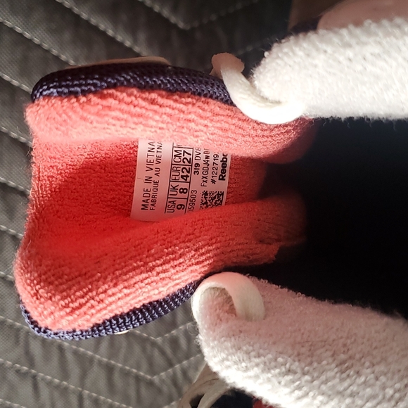 Mens Reebok shoes - Picture 5 of 7